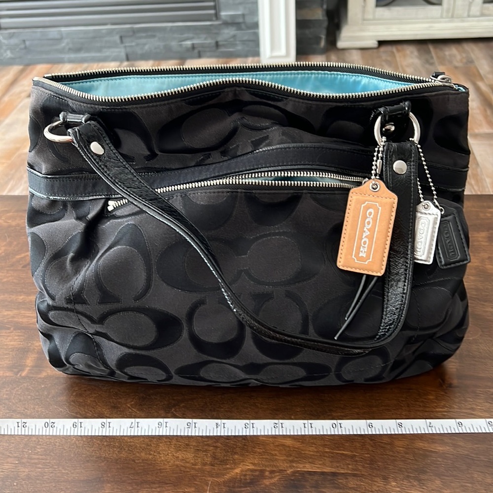 Large Coach signature Tote with Duster